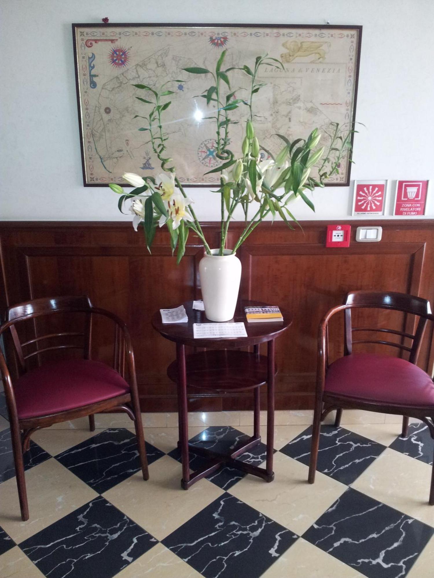Hotel Regit Mestre Buitenkant foto