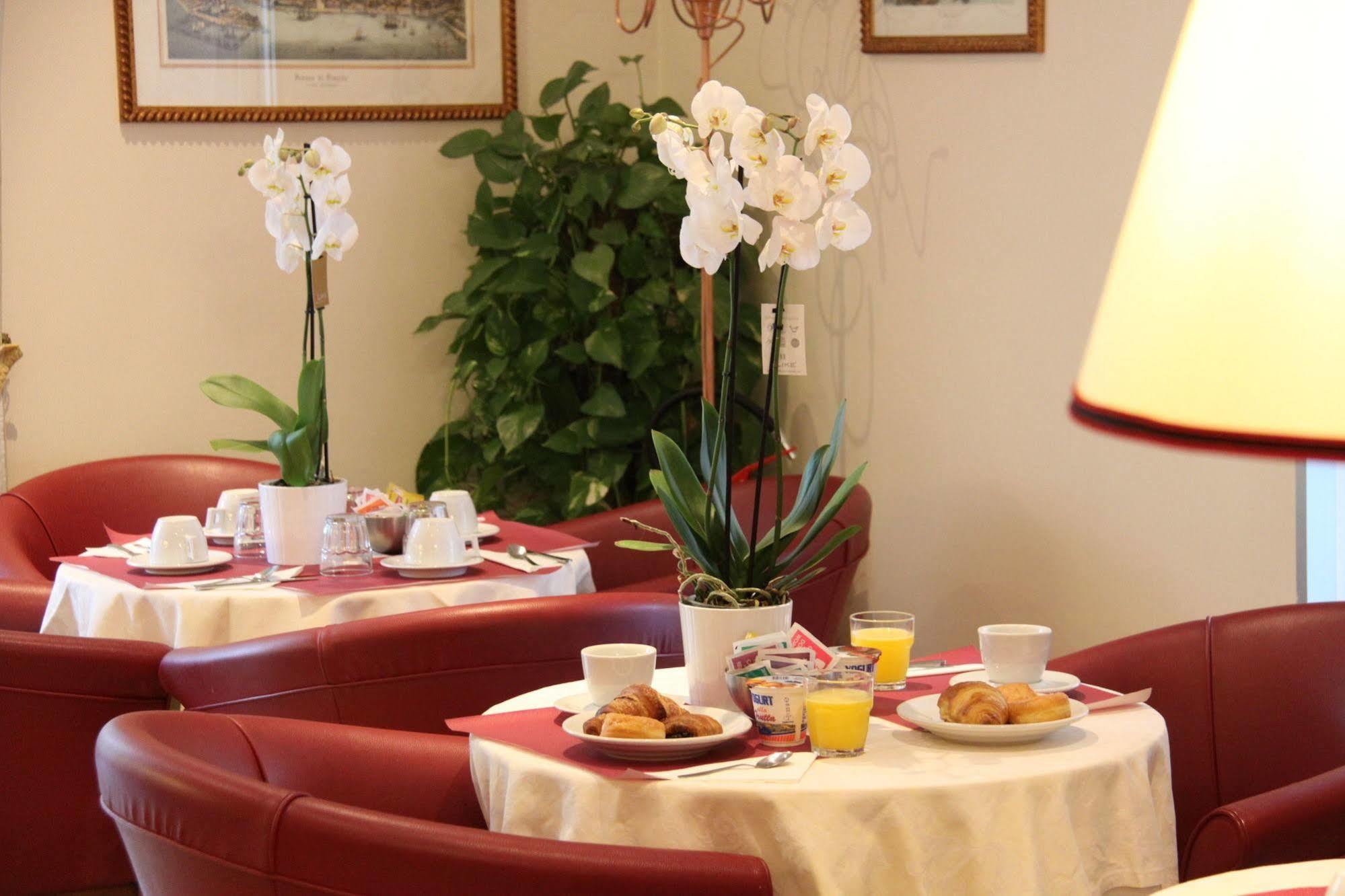 Hotel Regit Mestre Buitenkant foto