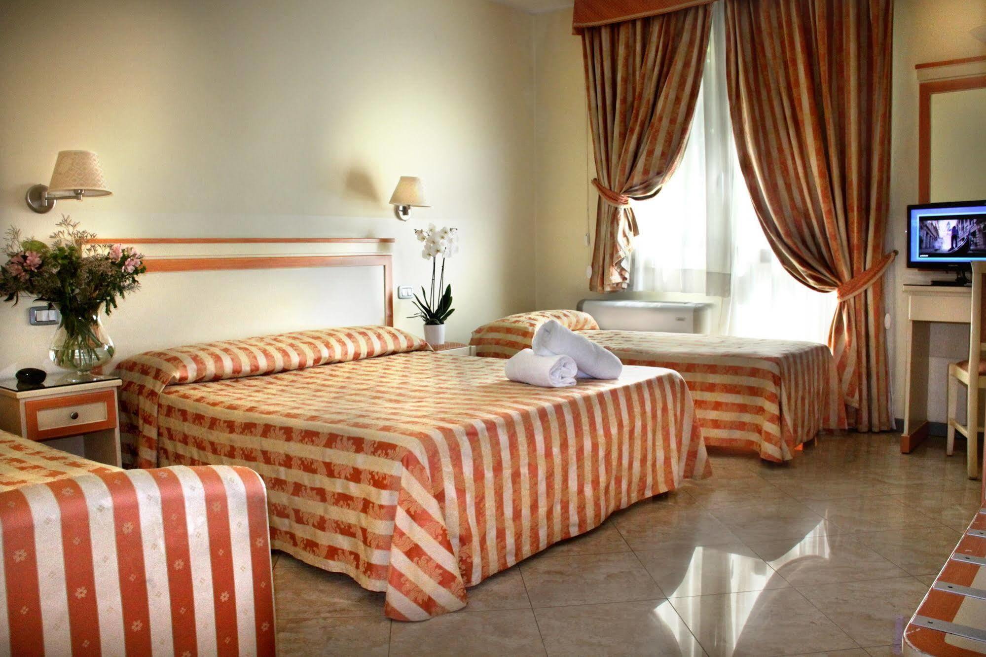 Hotel Regit Mestre Buitenkant foto