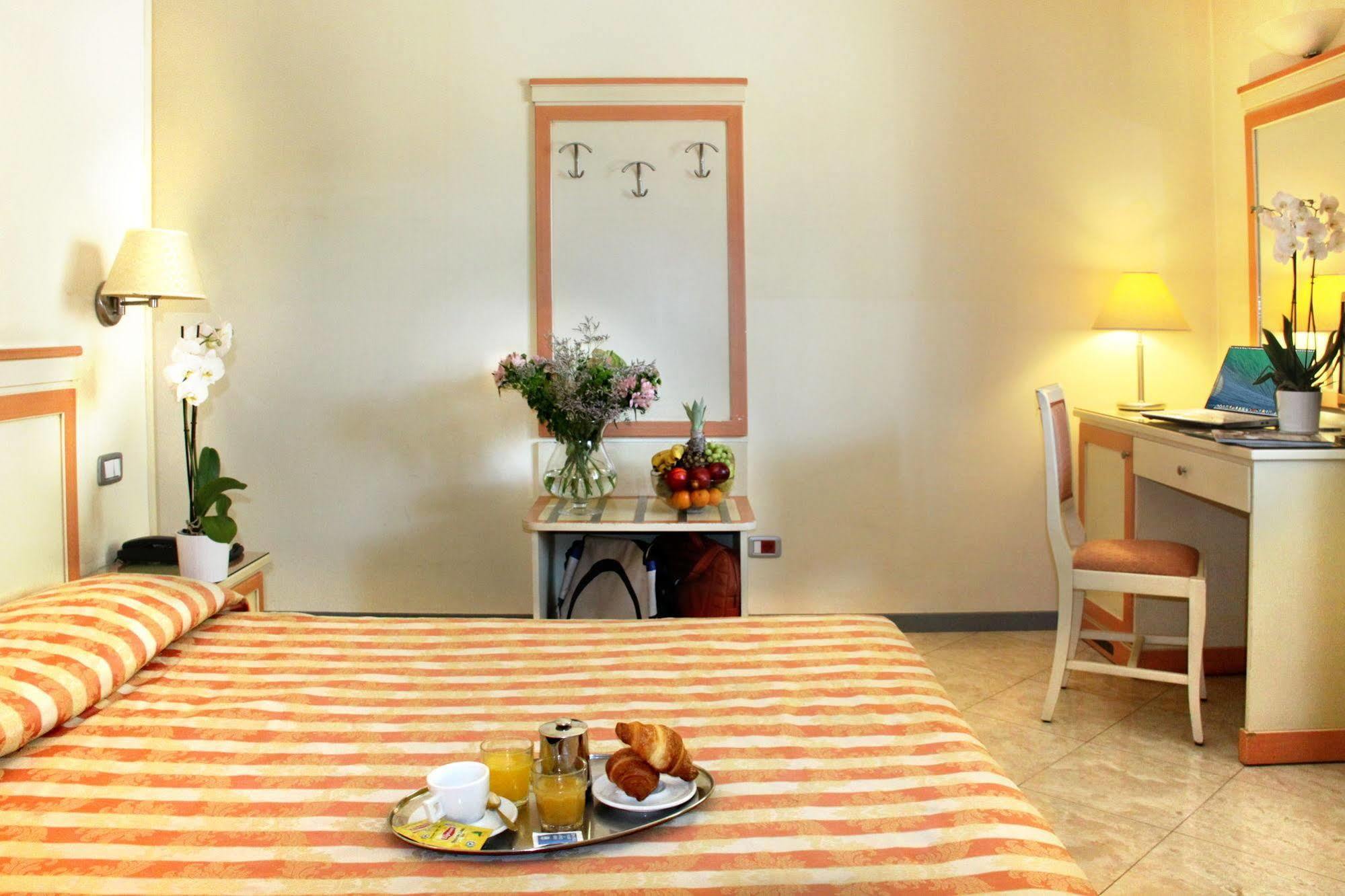 Hotel Regit Mestre Buitenkant foto